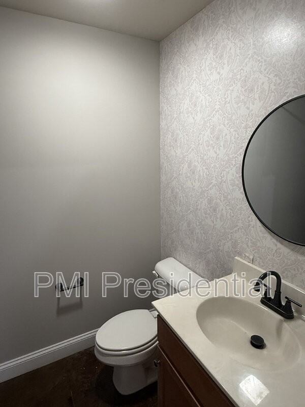 1107 N 27th St - Photo 5 of 21