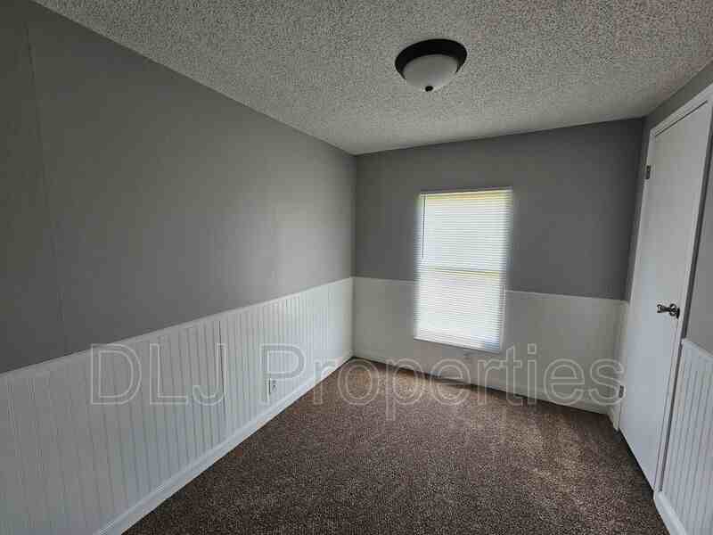 934 Eslinger Ct - Photo 6 of 8