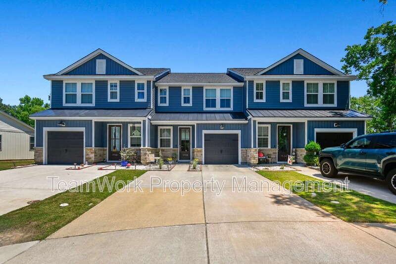 7722 Park Gate Dr - Photo 2 of 33