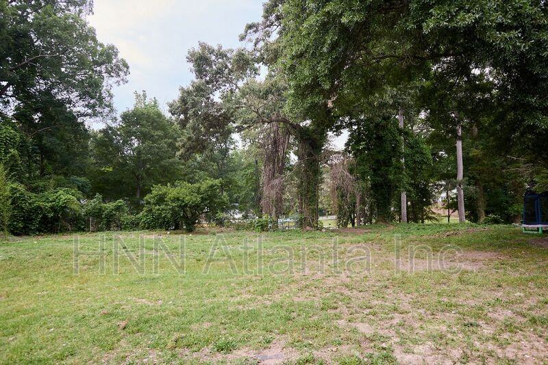 158 Hedges St Se - Photo 2 of 13