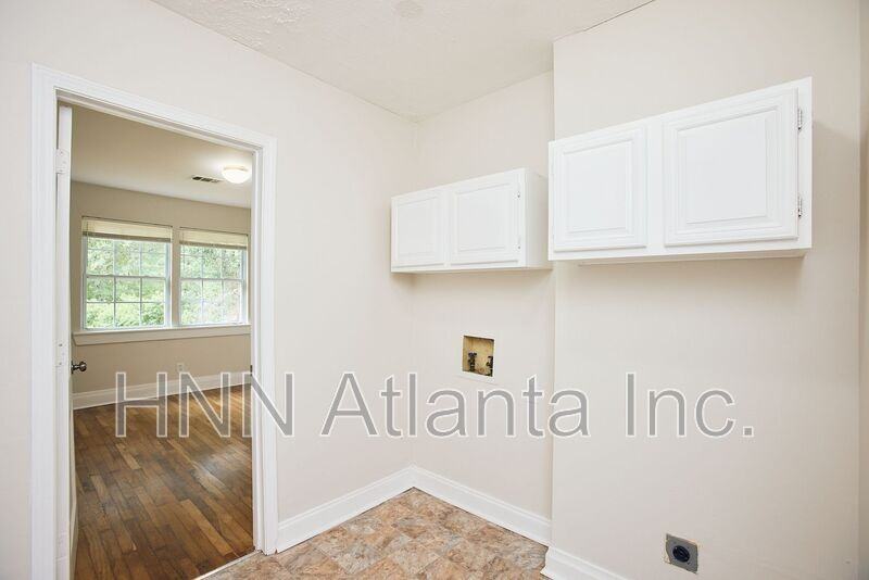158 Hedges St Se - Photo 7 of 13