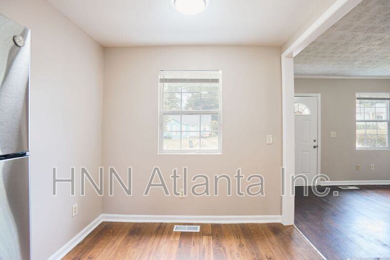 162 Hedges St Se - Photo 3 of 11