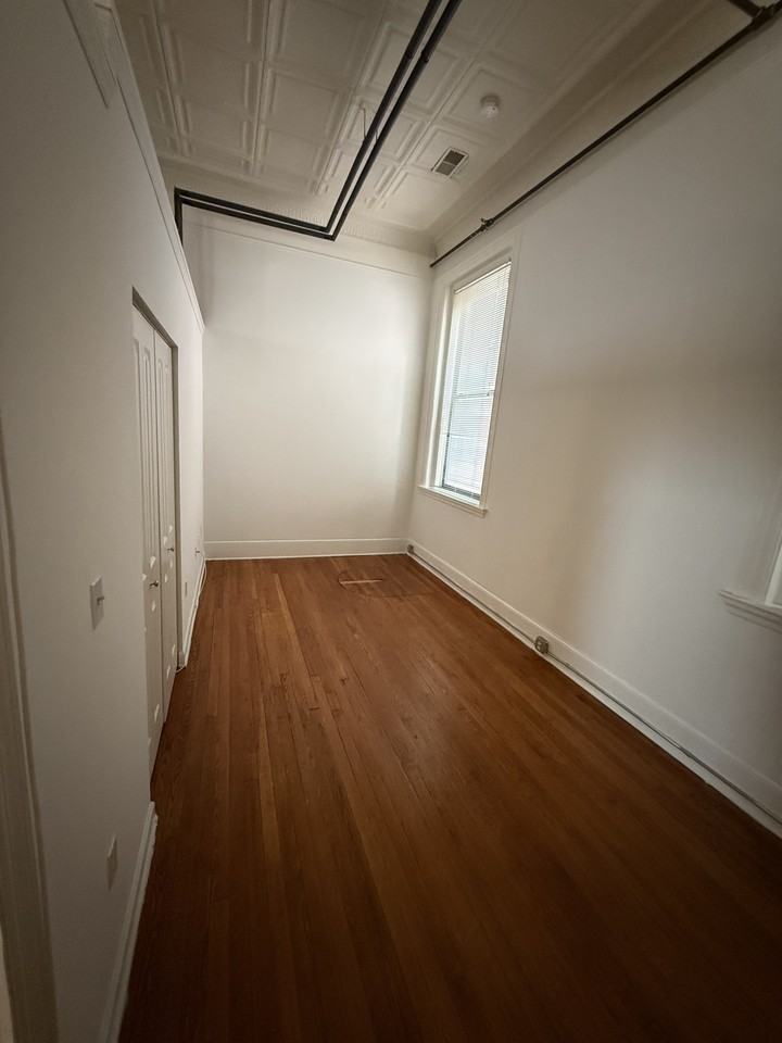 1312 Guilford Avenue - Photo 4 of 6