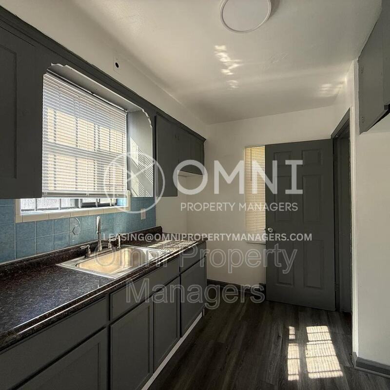 9747 Somerset Ave - Photo 6 of 17