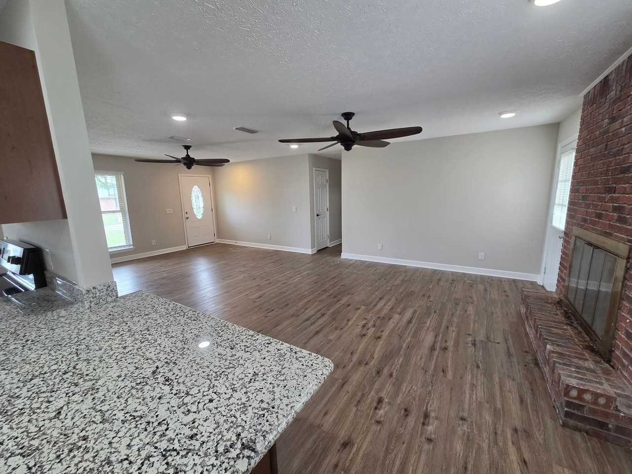 211 Sukoshi Dr - Photo 7 of 22