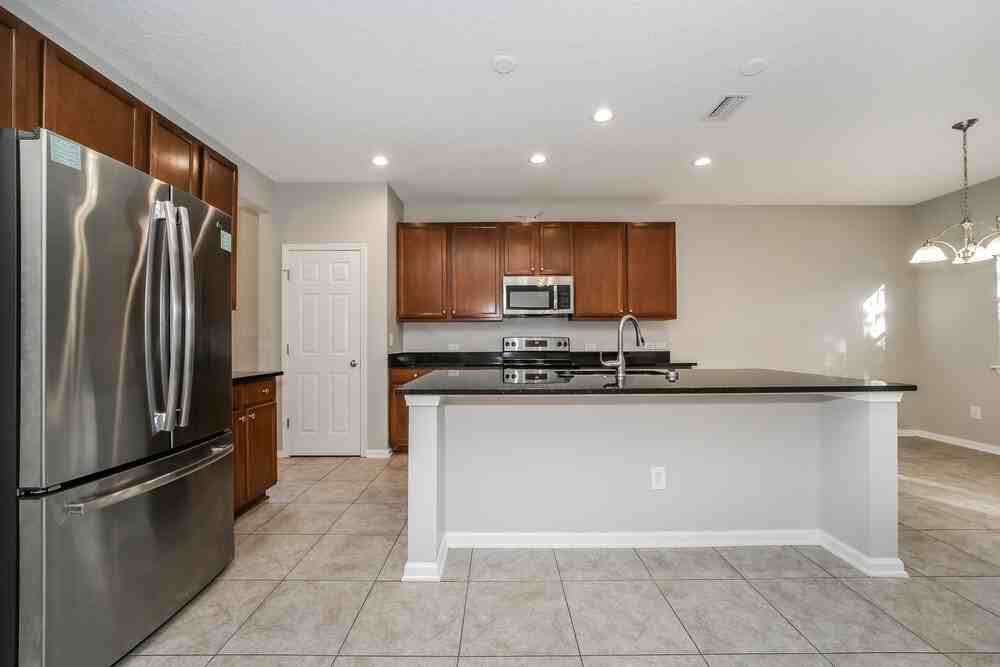 1606 Creek Point Blvd - Photo 6 of 16