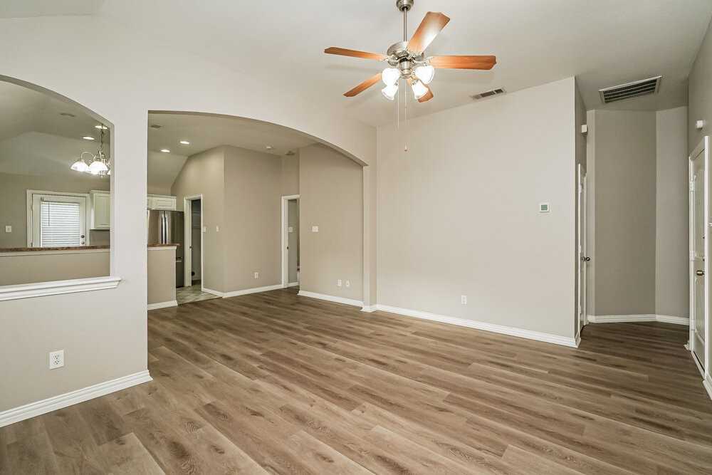 140 Ringneck Dr - Photo 3 of 16