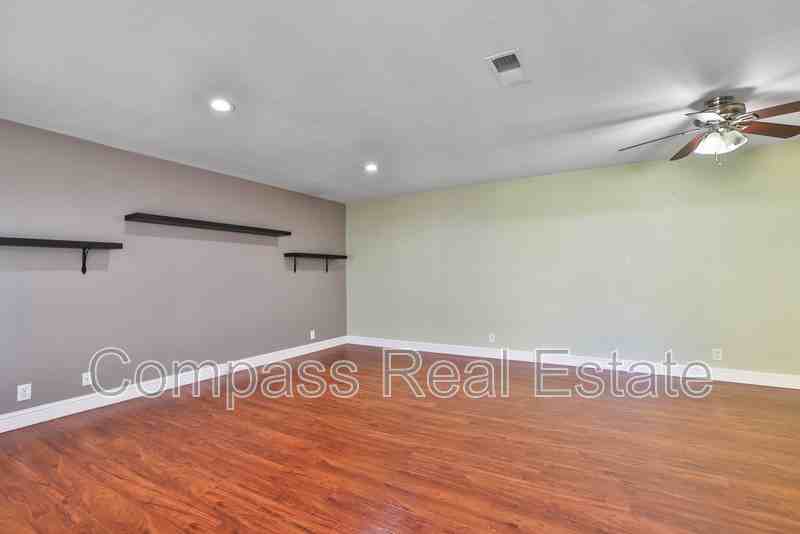 31101 Fredi St - Photo 4 of 21