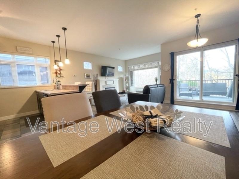 250 Beaver Lake Rd - Photo 4 of 8