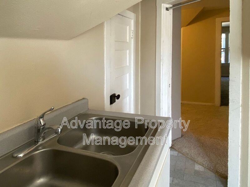 2613 Nw Grant Ave #2 - Photo 6 of 16