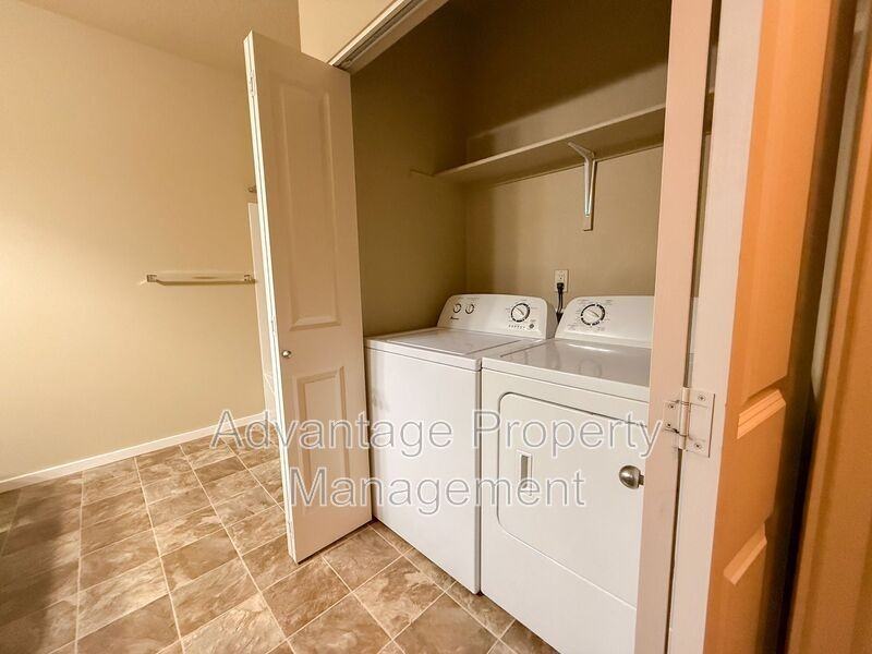 537 Catron St N #537-04 - Photo 4 of 35