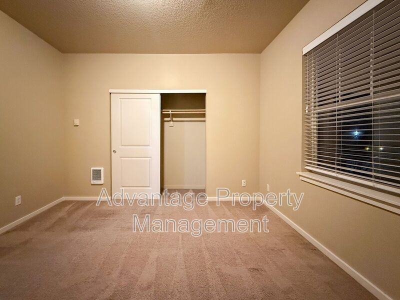 537 Catron St N #537-04 - Photo 5 of 35