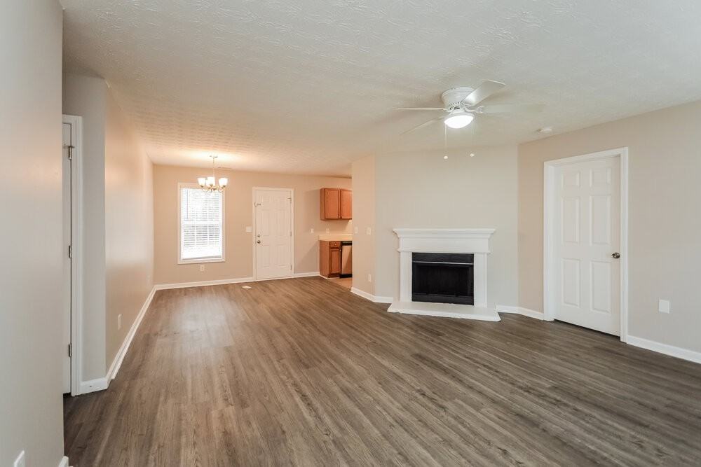 8224 Sterling Ln - Photo 4 of 16