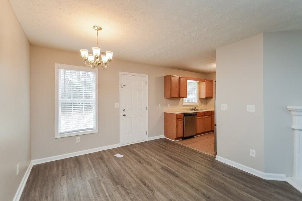 8224 Sterling Ln - Photo 6 of 16