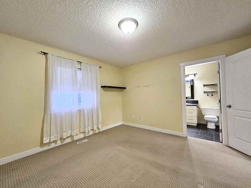 1383 Rutherford Rd Sw - Photo 6 of 32