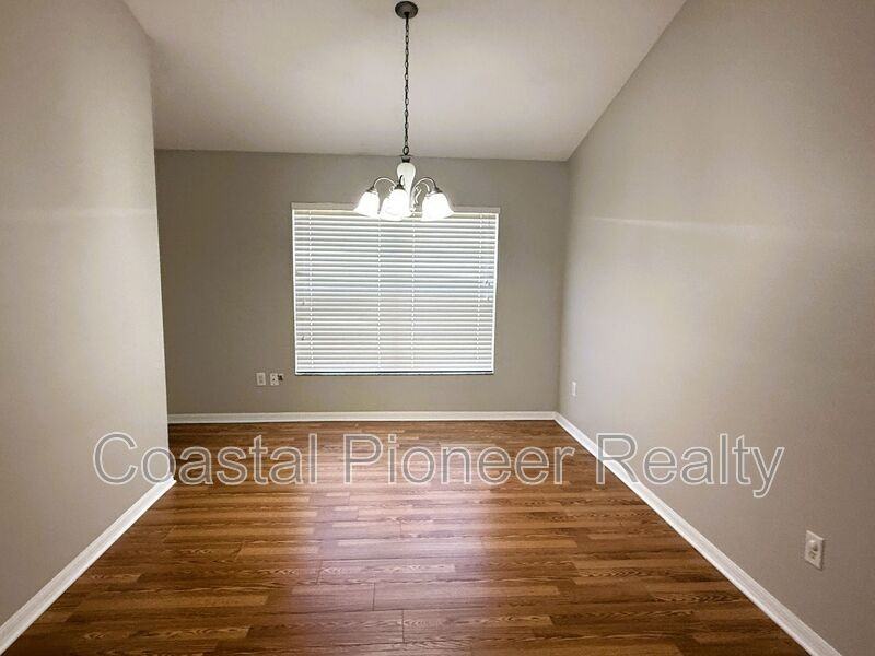 2345 Roanoke Springs Dr - Photo 6 of 33