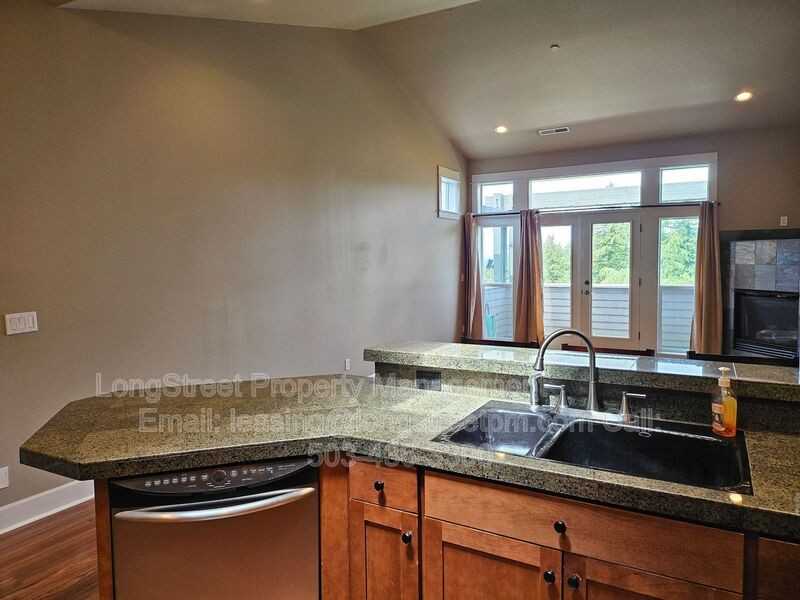 10225 Se Bristol Ln - Photo 4 of 28