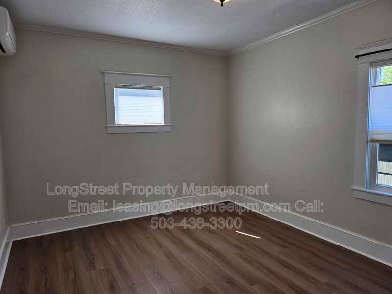 1749 Se 46th Ave - Photo 6 of 8