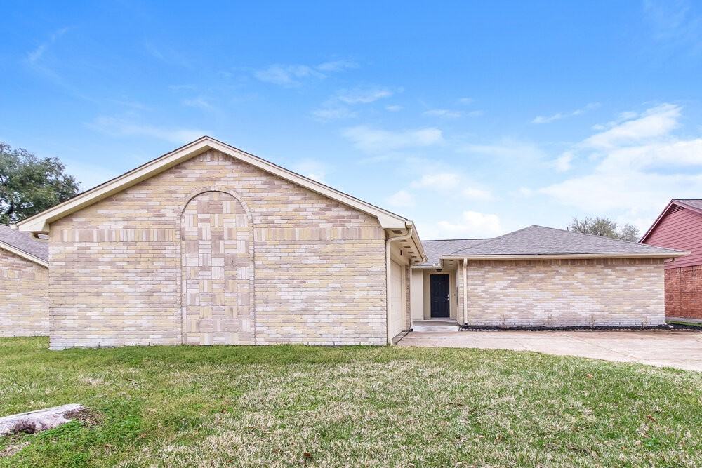 9938 Shell Rock Rd