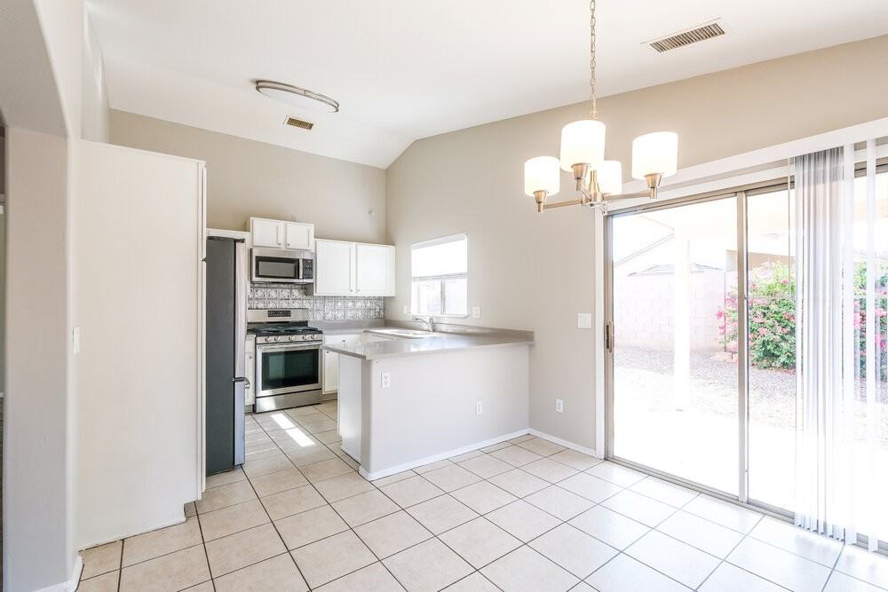 2710 S 108th Ave - Photo 7 of 16