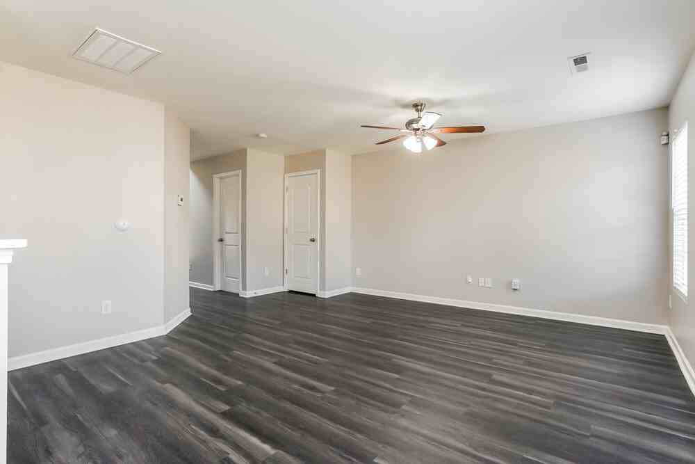 1615 Moineau Ln - Photo 4 of 17