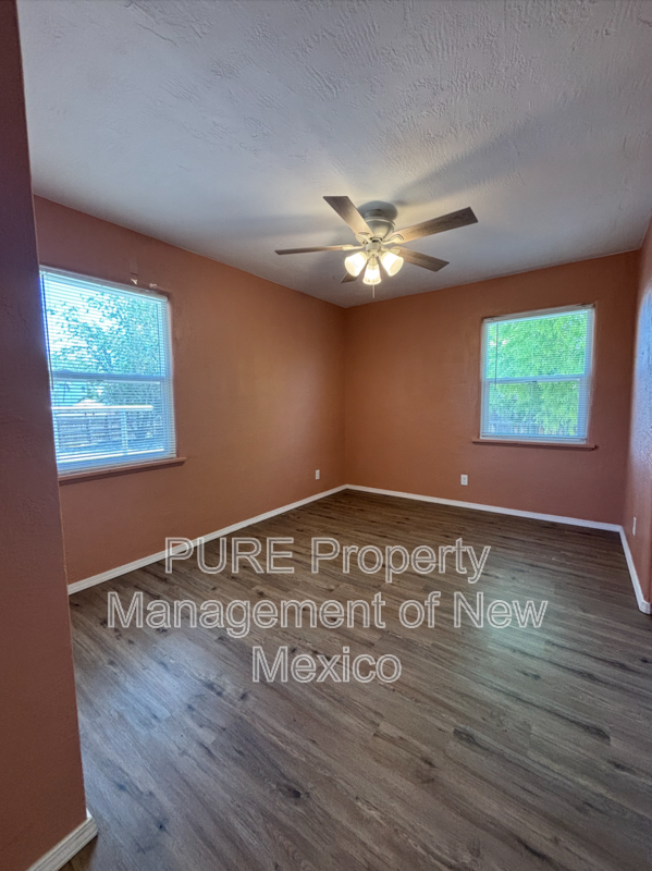 1104 Acoma Pl - Photo 7 of 17