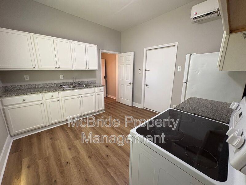 1836 Greene St - Photo 6 of 11