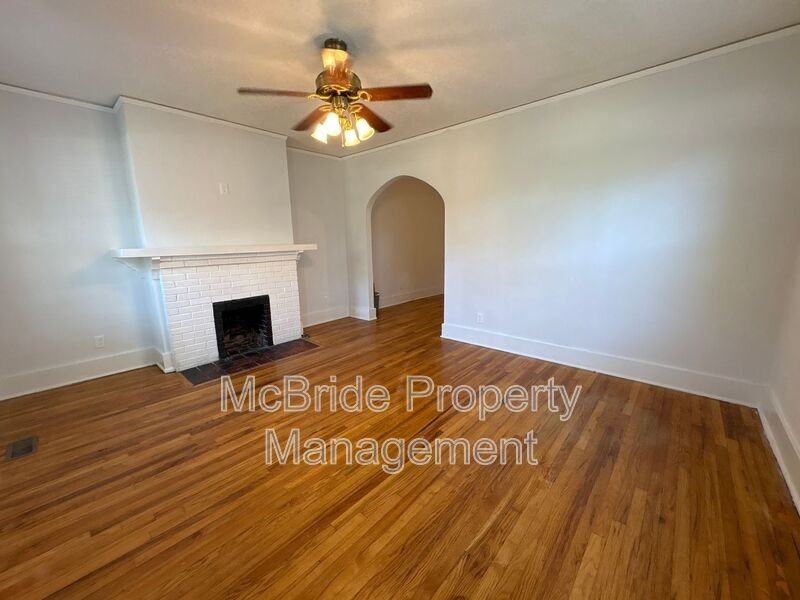 1112 Troupe St - Photo 3 of 13
