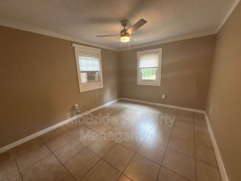 1838 Watkins St - Photo 6 of 10