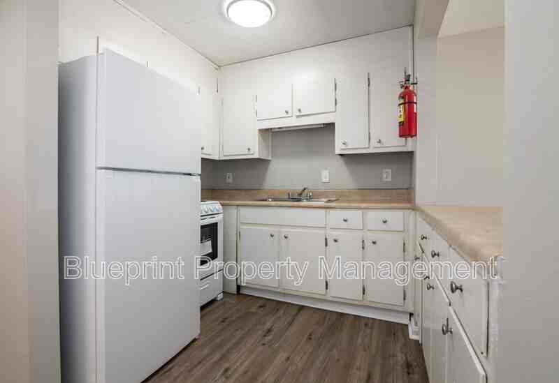 1994 18th Pl N - Photo 4 of 9