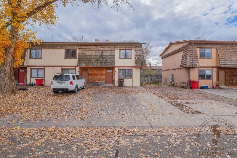 106 Peter Dr - Photo 2 of 12