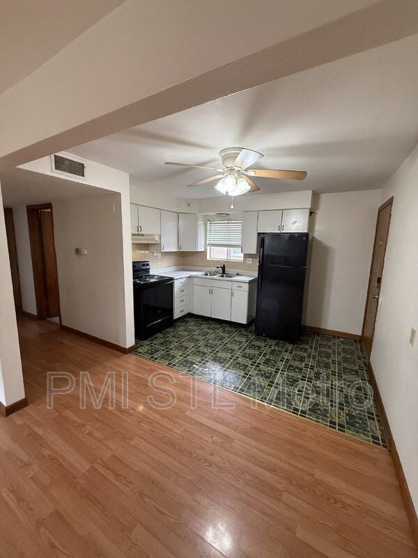 4838 S Broadway #C - Photo 3 of 6