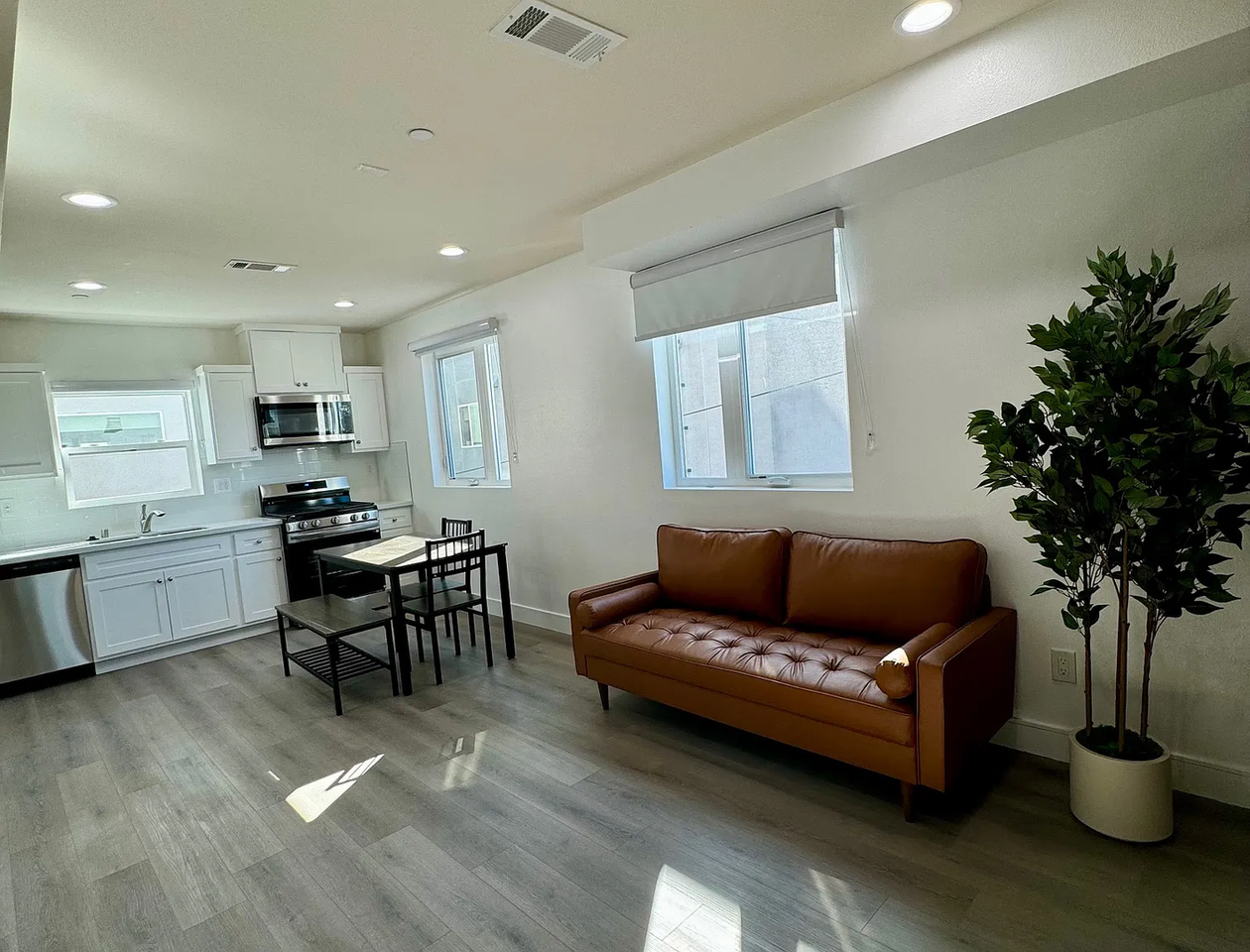 1269 W 36th St. - Photo 4 of 14