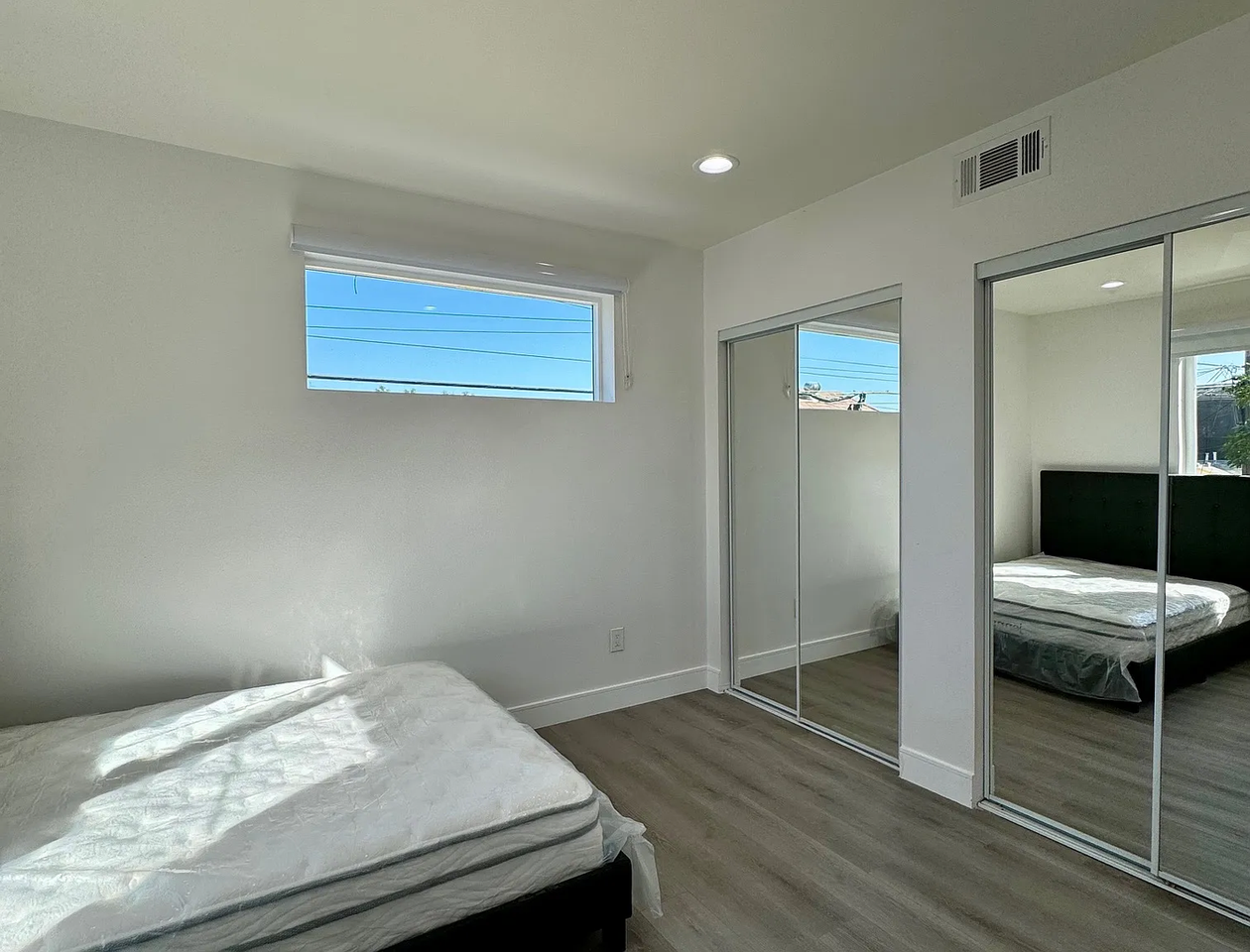 1269 W 36th St. - Photo 6 of 14