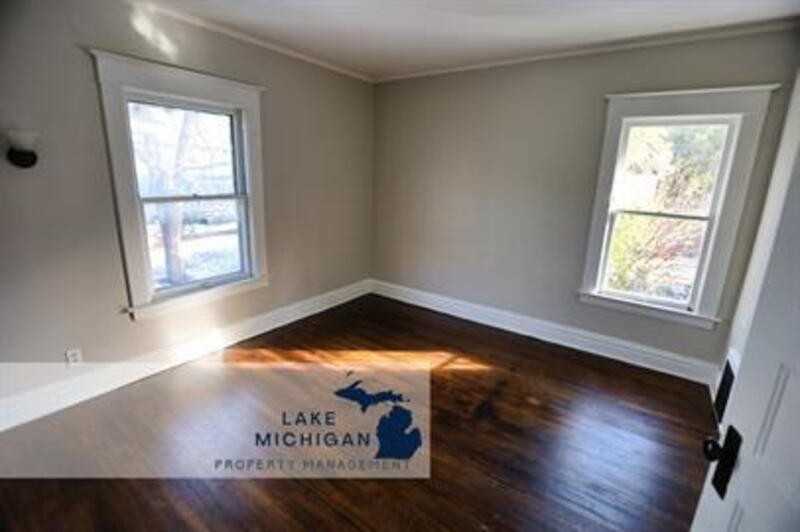 848 Kalamazoo Ave Se - Photo 5 of 8