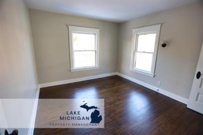848 Kalamazoo Ave Se - Photo 6 of 8