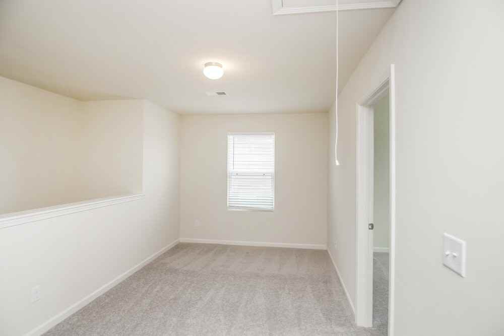 302 Freeman Cir - Photo 7 of 16