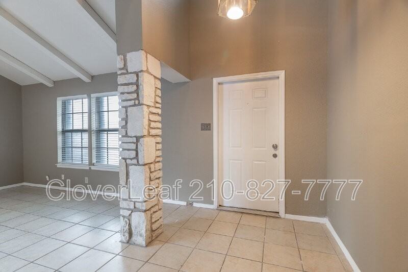 6026 Bloomwood St - Photo 5 of 41