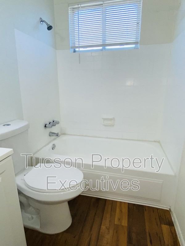 5770 E 10th St - Photo 3 of 17