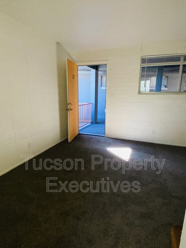 5770 E 10th St - Photo 5 of 17