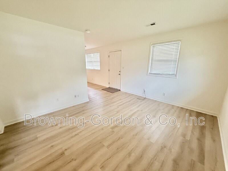1017 14th Ave S - Photo 2 of 16