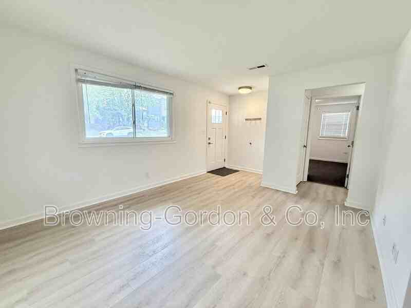 1017 14th Ave S - Photo 3 of 16