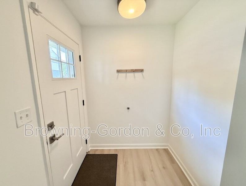 1017 14th Ave S - Photo 4 of 16