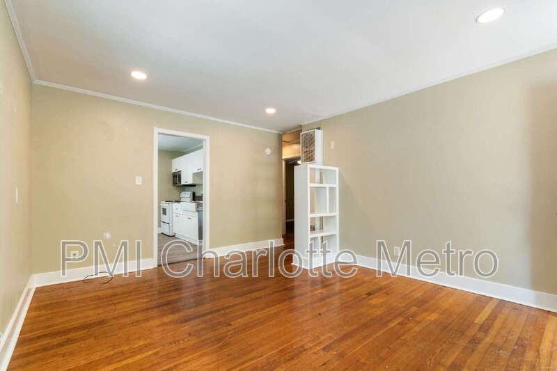 1733 Academy St - Photo 4 of 30