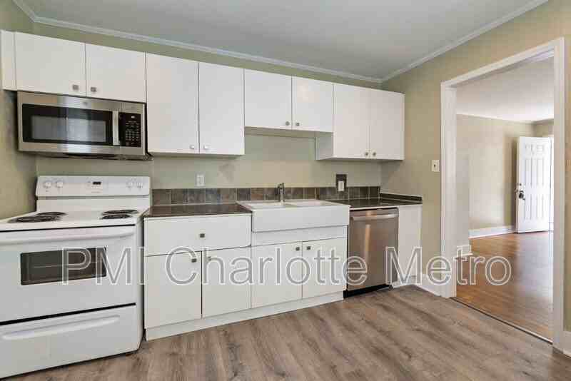 1733 Academy St - Photo 5 of 30