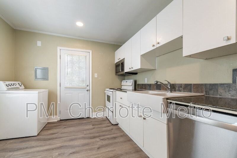 1733 Academy St - Photo 6 of 30