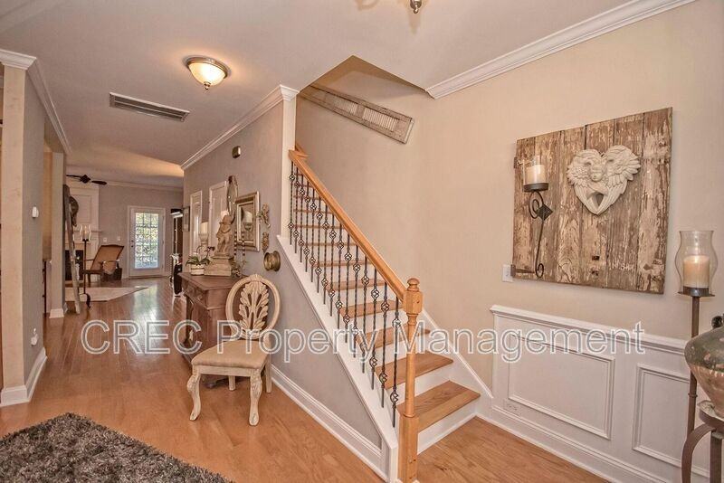 3639 Bagley Dr - Photo 3 of 22