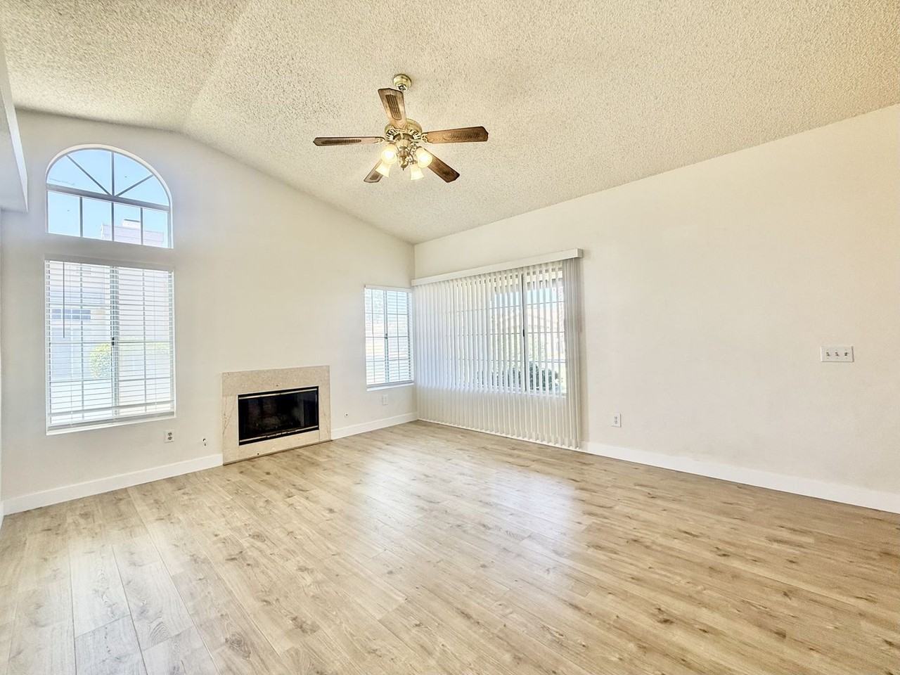 40844 Flying Sea Rd - Photo 4 of 28