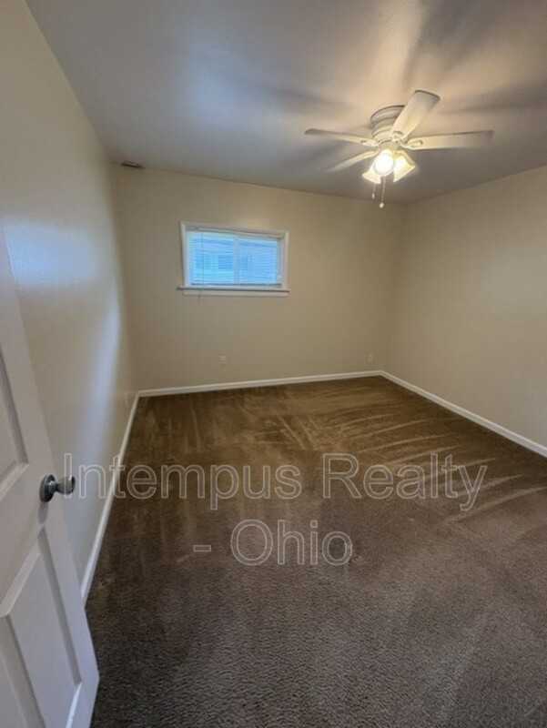 339 N Roanoke Ave - Photo 6 of 7