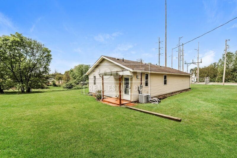 2406 Spring Falls Ave - Photo 2 of 10